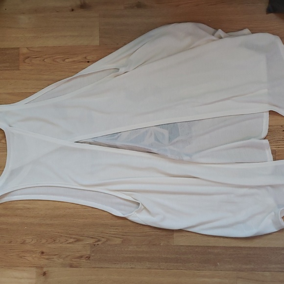 Mossimo Open Back Tank - Picture 3 of 3